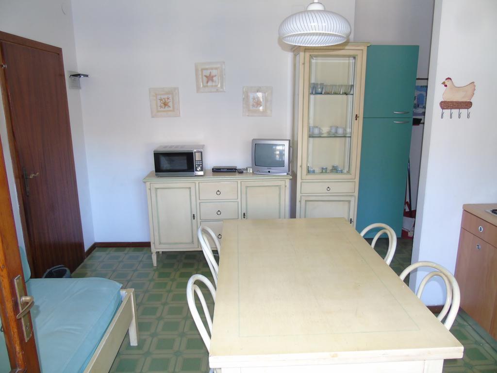 Condominio Ginestra Lignano Sabbiadoro Phòng bức ảnh